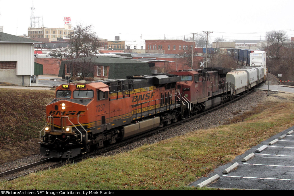 BNSF 7237 and CP 9617, 06 January 2024